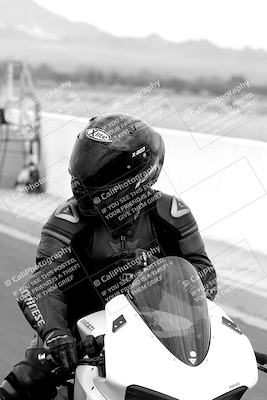 media/Mar-20-2023-Moto Forza (Mon) [[d0bbc59e78]]/Around the Pits/
